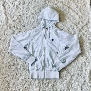 High quality Nike windbreaker.